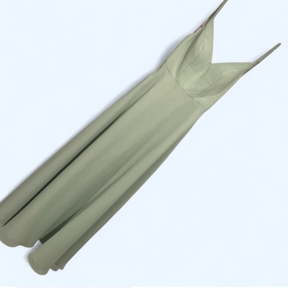 SORELLA VITA Dresses & Skirts - Elegant Green Spaghetti Strap Dress